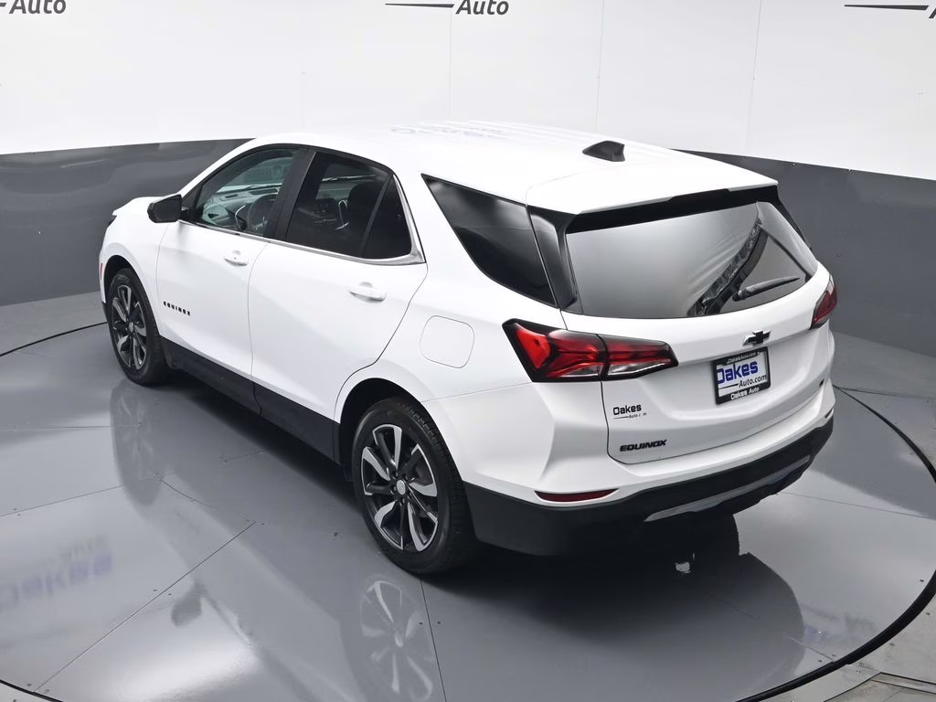 2022 Summit White Chevrolet Equinox LT FWD SUV