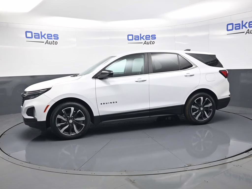 2022 Summit White Chevrolet Equinox LT FWD SUV