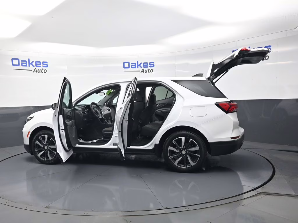 2022 Summit White Chevrolet Equinox LT FWD SUV