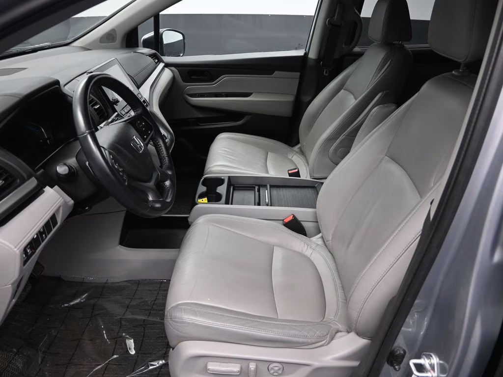 2021 Lunar Silver Metallic Honda Odyssey EX-L FWD Van