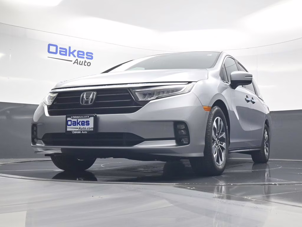 2021 Lunar Silver Metallic Honda Odyssey EX-L FWD Van