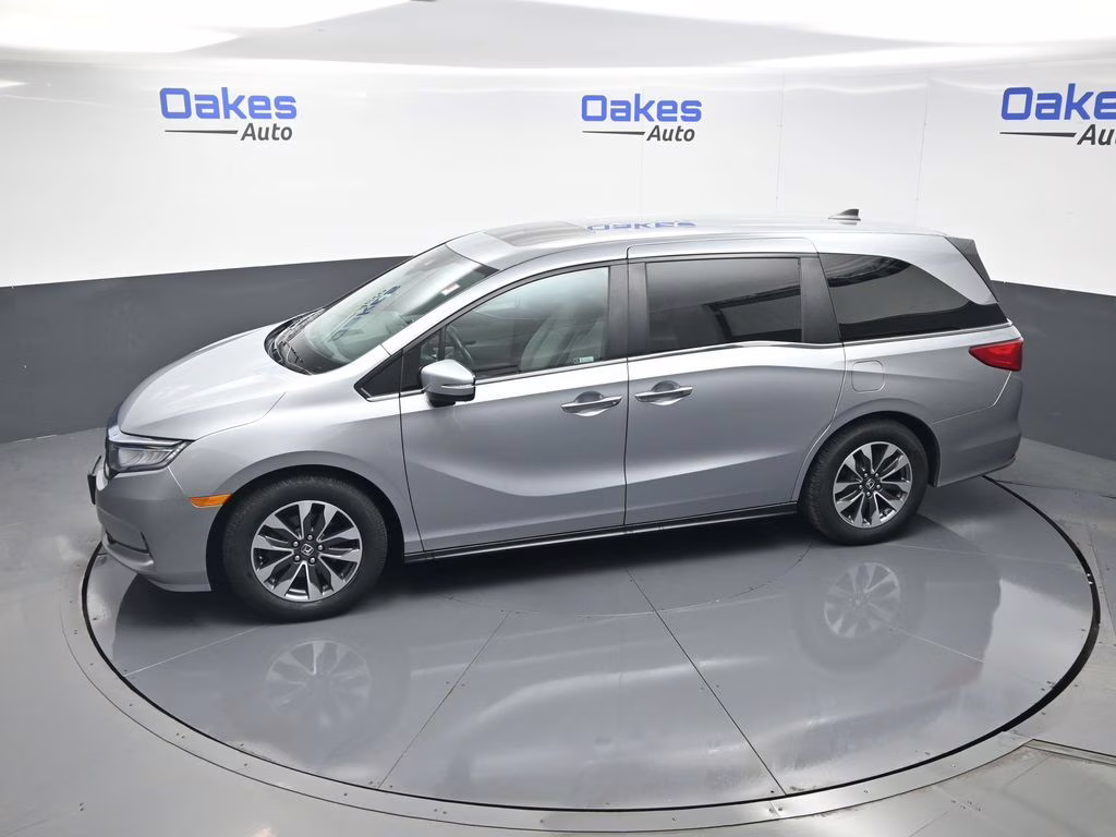 2021 Lunar Silver Metallic Honda Odyssey EX-L FWD Van