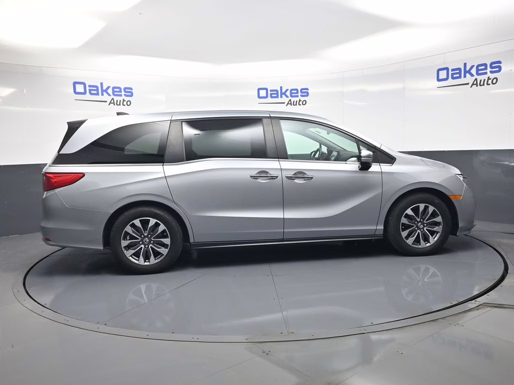 2021 Lunar Silver Metallic Honda Odyssey EX-L FWD Van