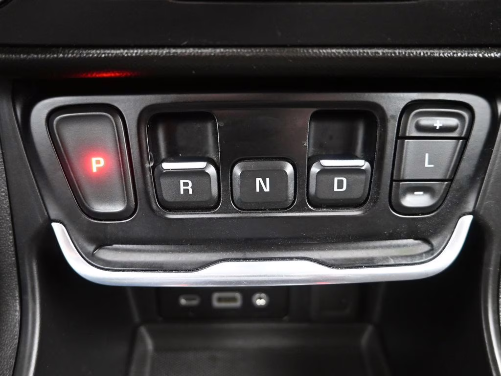 2020 Summit White GMC Terrain SLE FWD SUV