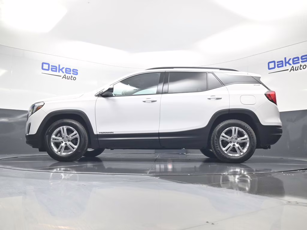2020 Summit White GMC Terrain SLE FWD SUV