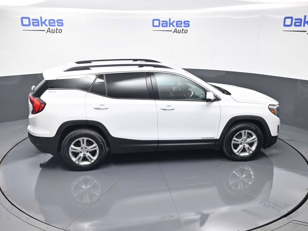 2020 Summit White GMC Terrain SLE FWD SUV