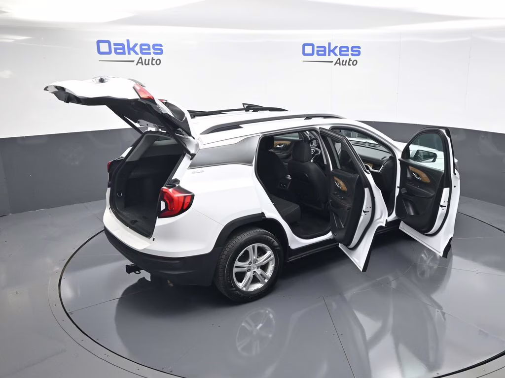 2020 Summit White GMC Terrain SLE FWD SUV