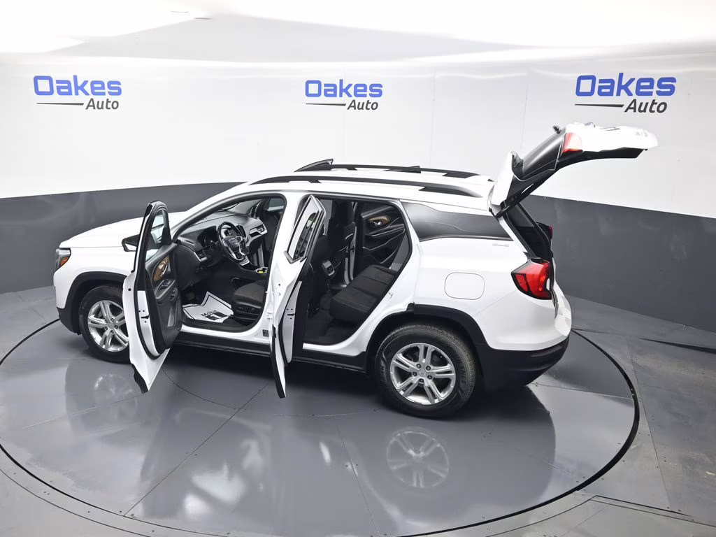 2020 Summit White GMC Terrain SLE FWD SUV