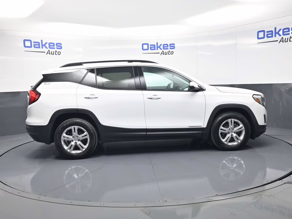 2020 Summit White GMC Terrain SLE FWD SUV