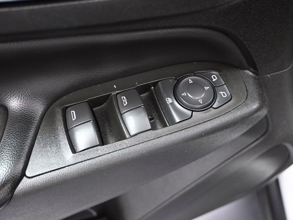 2022 Summit White Chevrolet Equinox LT FWD SUV