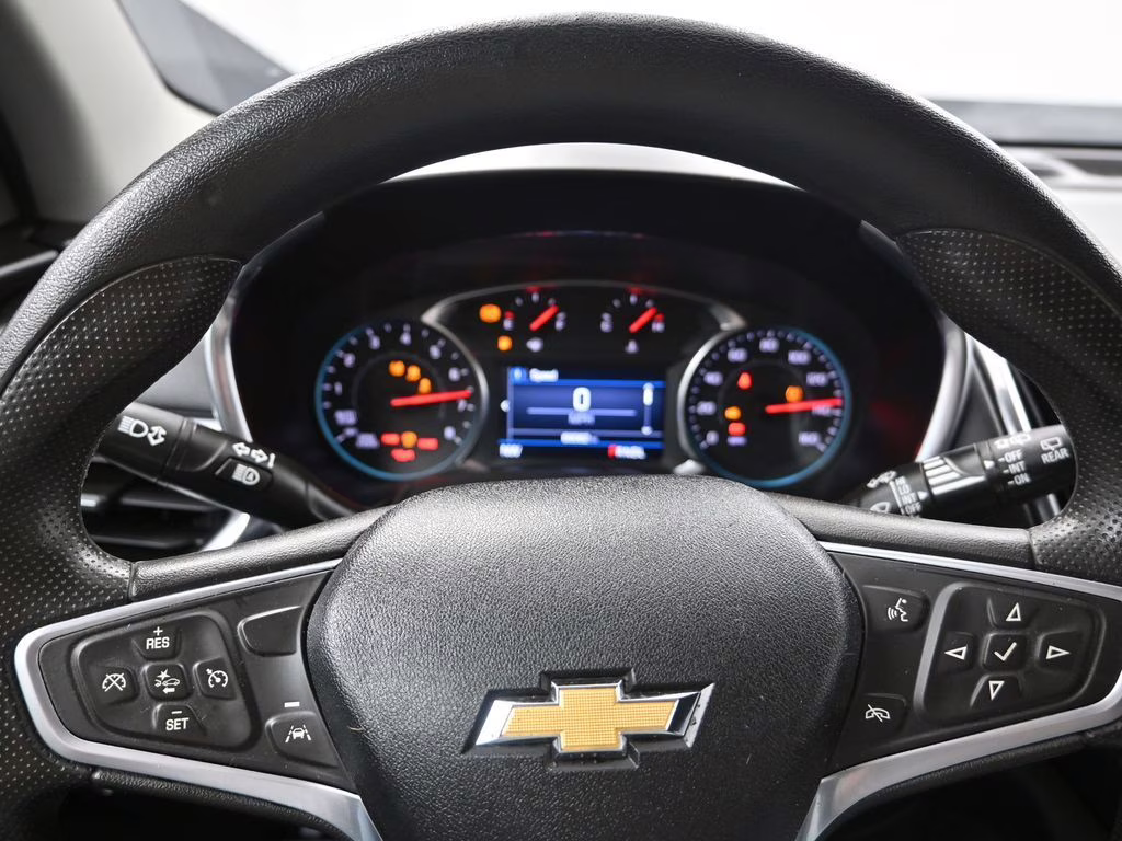 2022 Summit White Chevrolet Equinox LT FWD SUV