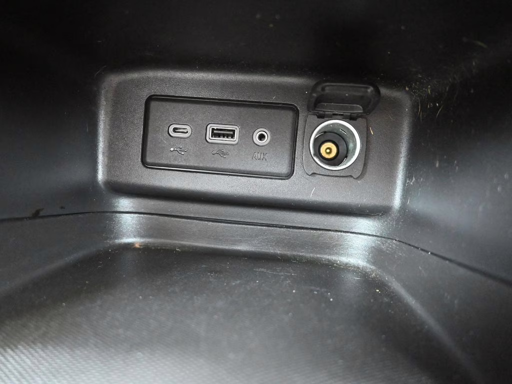 2022 Summit White Chevrolet Equinox LT FWD SUV