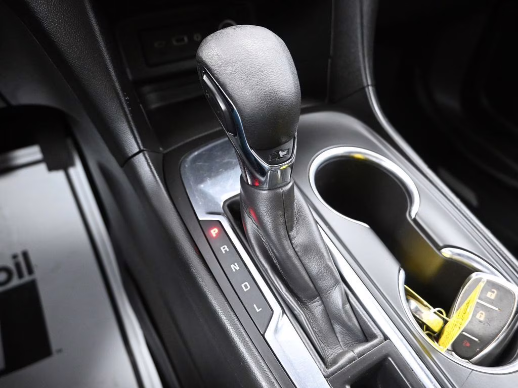 2022 Summit White Chevrolet Equinox LT FWD SUV