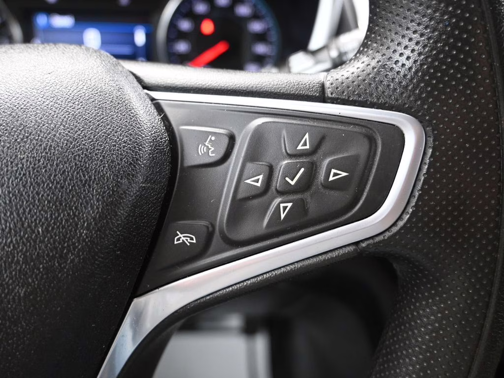 2022 Summit White Chevrolet Equinox LT FWD SUV