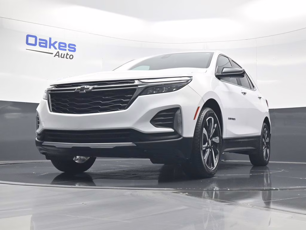 2022 Summit White Chevrolet Equinox LT FWD SUV