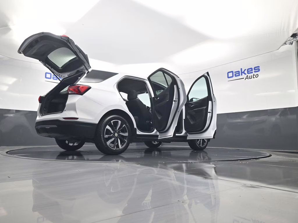 2022 Summit White Chevrolet Equinox LT FWD SUV