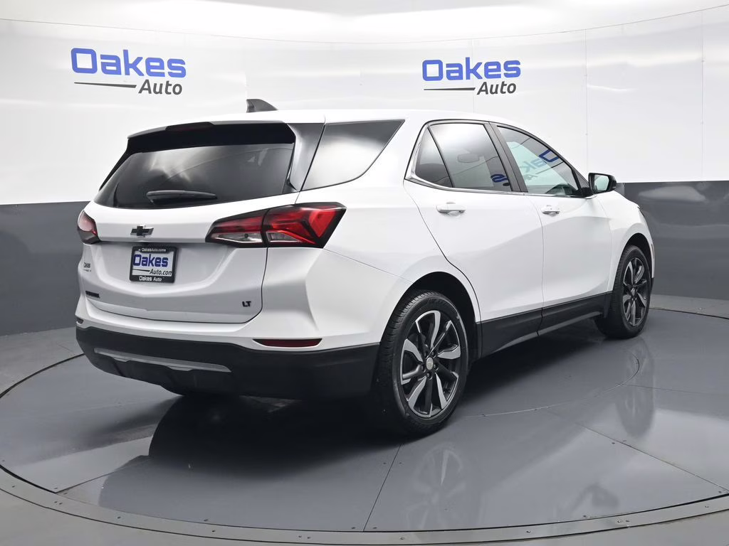 2022 Summit White Chevrolet Equinox LT FWD SUV