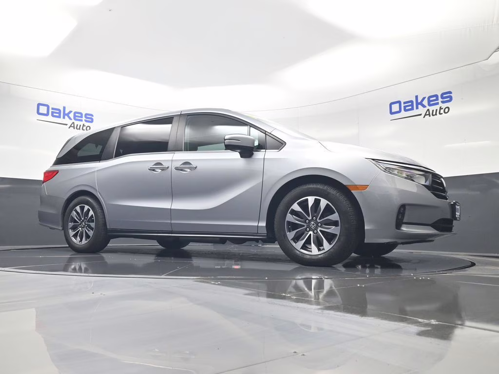 2021 Lunar Silver Metallic Honda Odyssey EX-L FWD Van