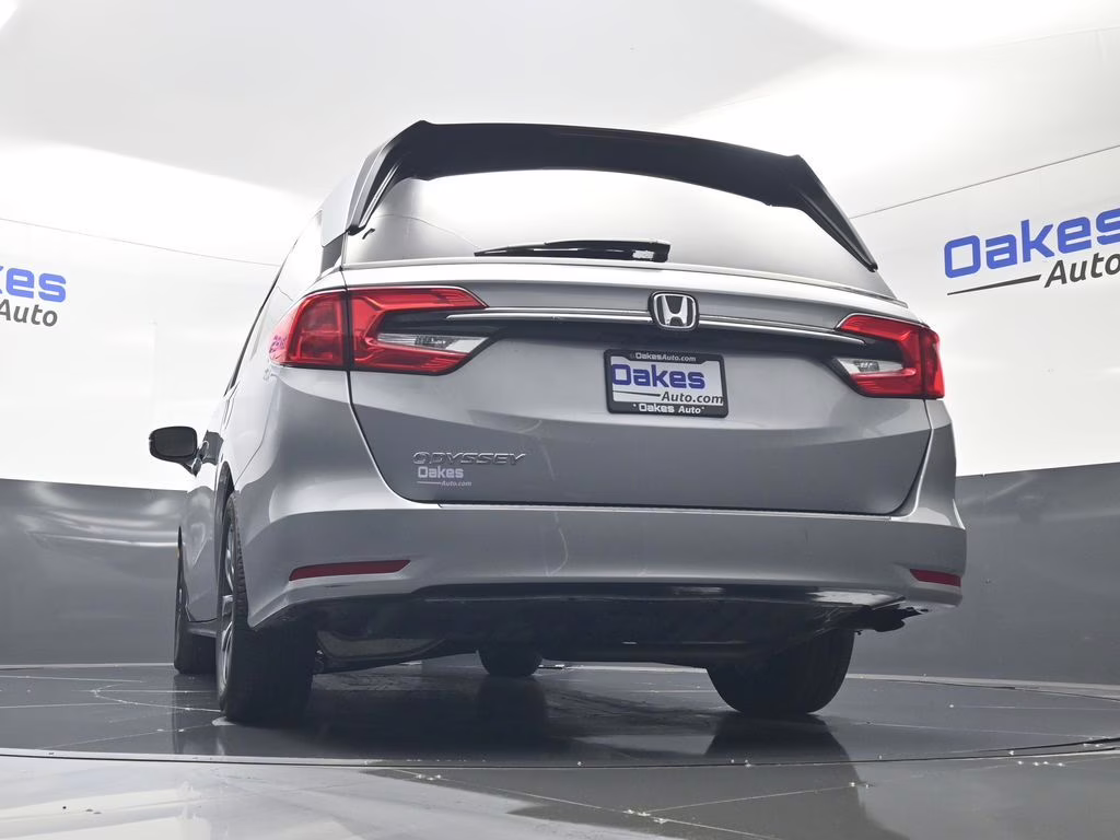 2021 Lunar Silver Metallic Honda Odyssey EX-L FWD Van