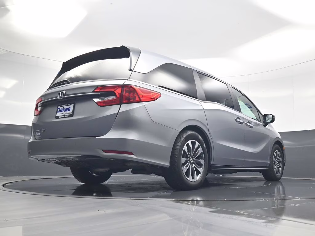 2021 Lunar Silver Metallic Honda Odyssey EX-L FWD Van