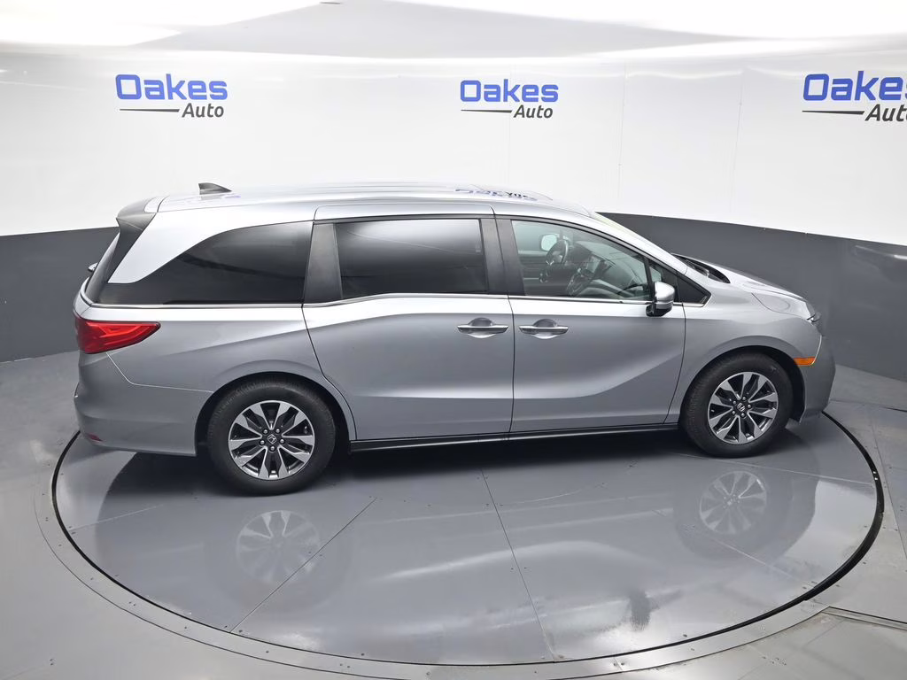 2021 Lunar Silver Metallic Honda Odyssey EX-L FWD Van