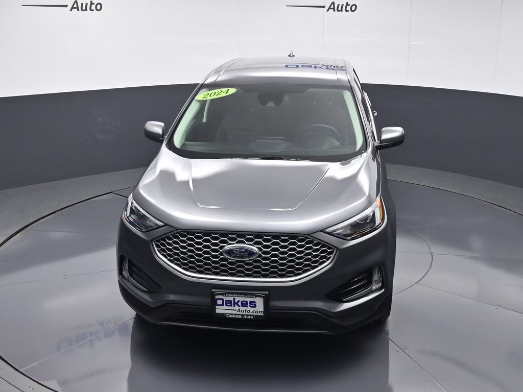 2024 Gray Metallic Ford Edge SEL AWD SUV