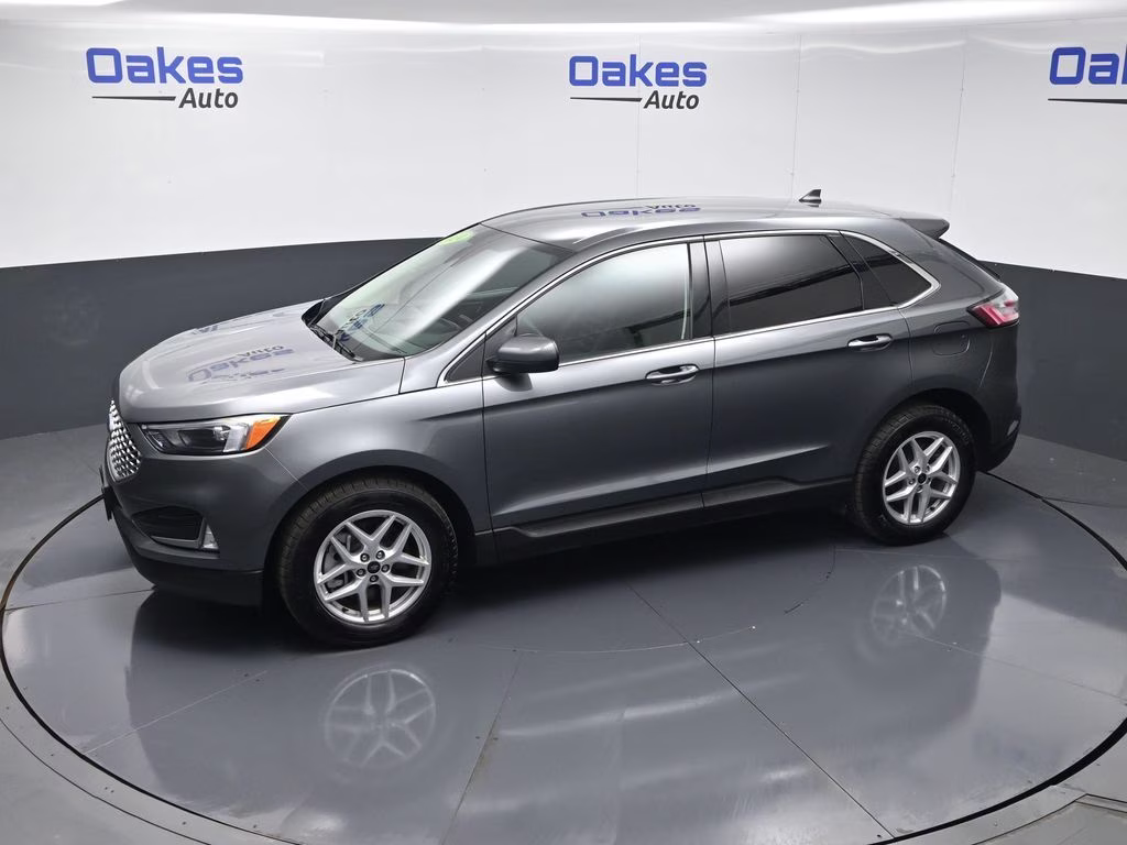 2024 Gray Metallic Ford Edge SEL AWD SUV