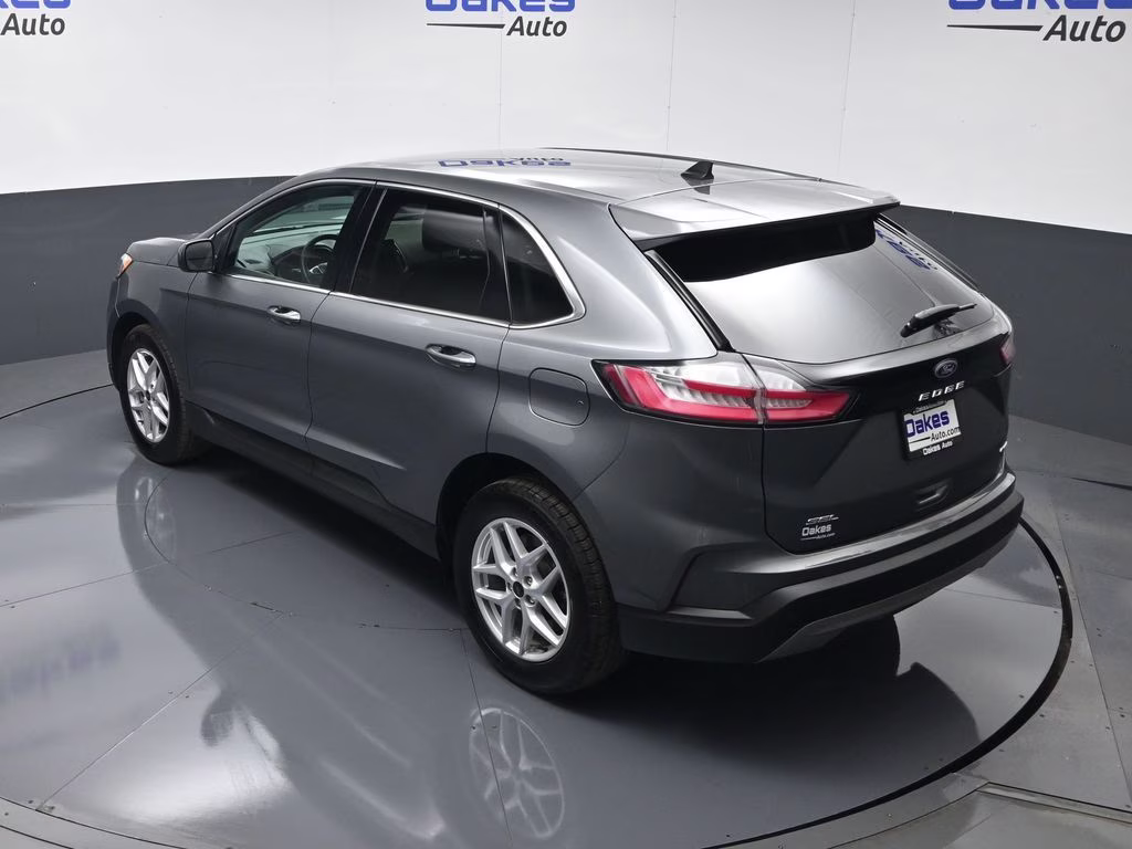 2024 Gray Metallic Ford Edge SEL AWD SUV