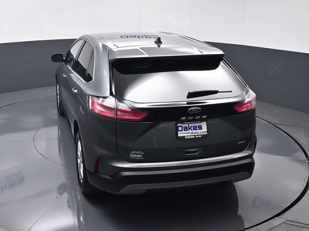 2024 Gray Metallic Ford Edge SEL AWD SUV