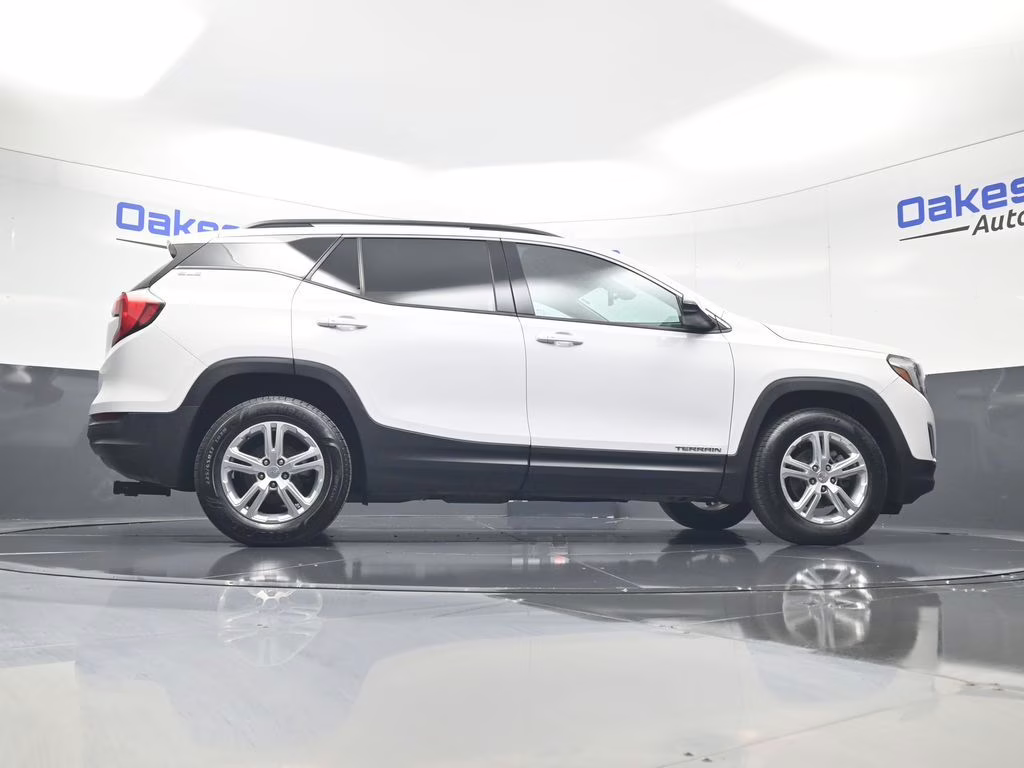 2020 Summit White GMC Terrain SLE FWD SUV