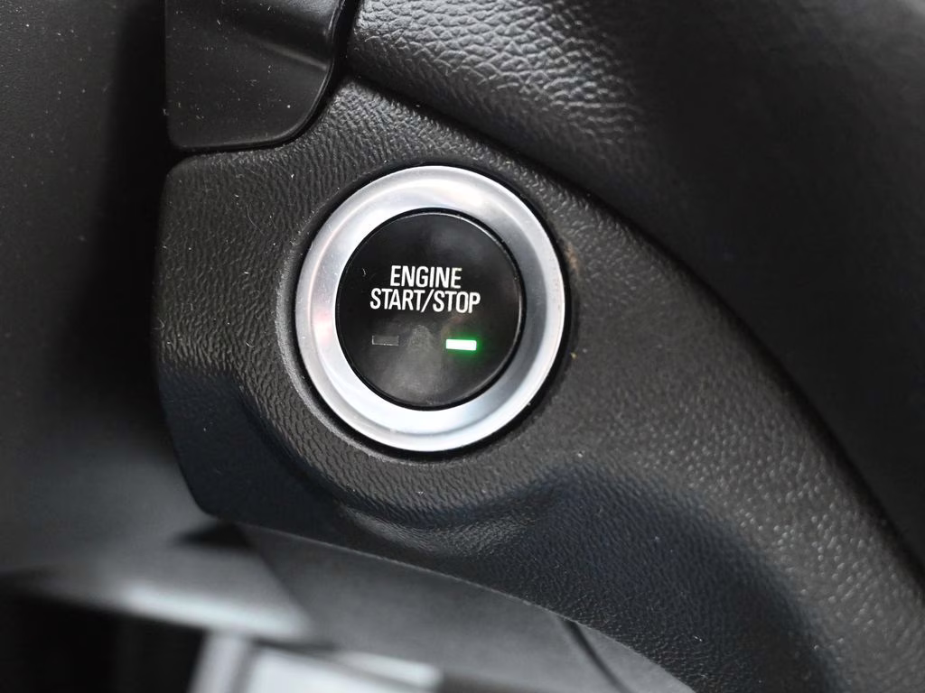 2022 Summit White Chevrolet Equinox LT FWD SUV