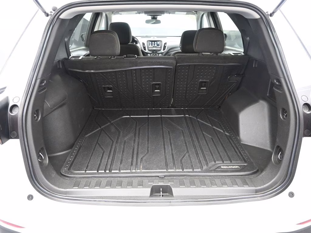 2022 Summit White Chevrolet Equinox LT FWD SUV