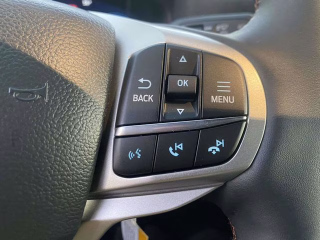 2025 Black Metallic Ford Explorer Active RWD SUV