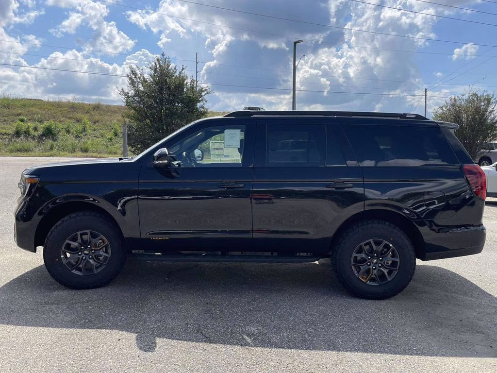 2026 Agate Black Metallic Ford Expedition Tremor 4X4 SUV