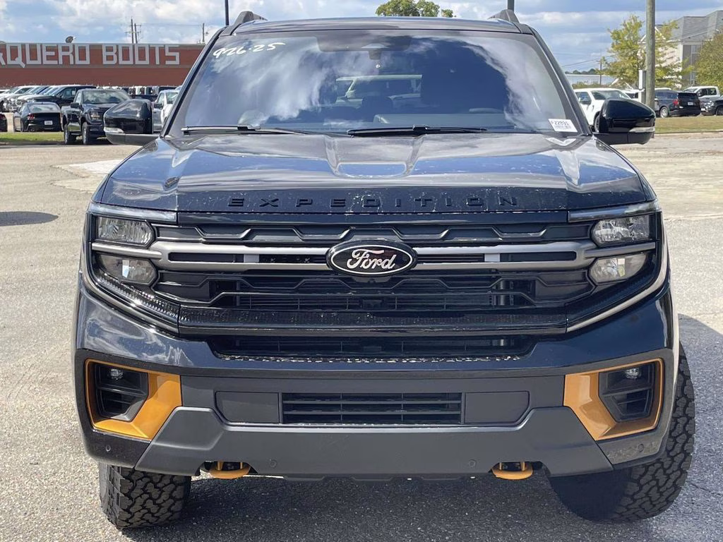 2026 Agate Black Metallic Ford Expedition Tremor 4X4 SUV