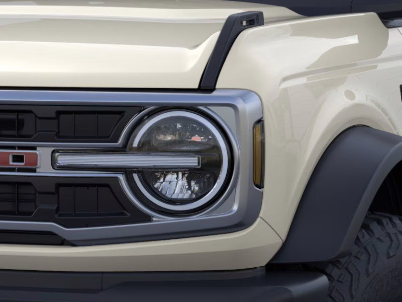 2026 Wimbledon White Ford Bronco Outer Banks 4X4 SUV