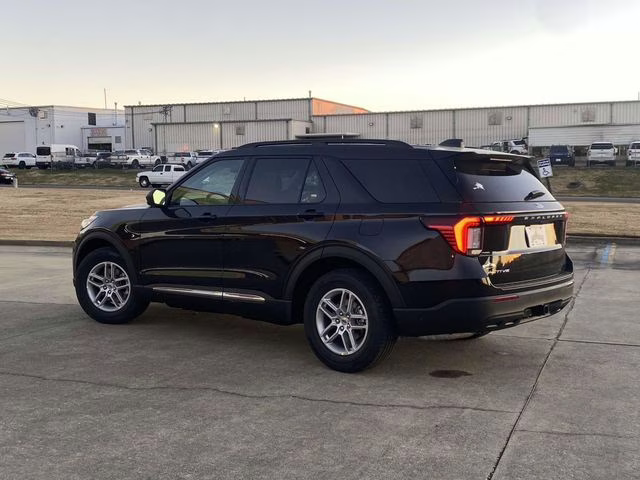 2025 Black Metallic Ford Explorer Active RWD SUV