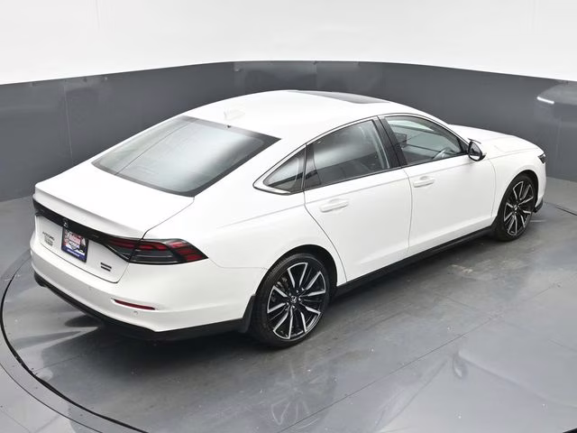 2023 Platinum White Pearl Honda Accord Hybrid Touring FWD Sedan