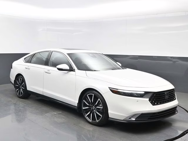 2023 Platinum White Pearl Honda Accord Hybrid Touring FWD Sedan