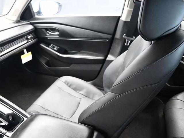 2023 Platinum White Pearl Honda Accord Hybrid Touring FWD Sedan