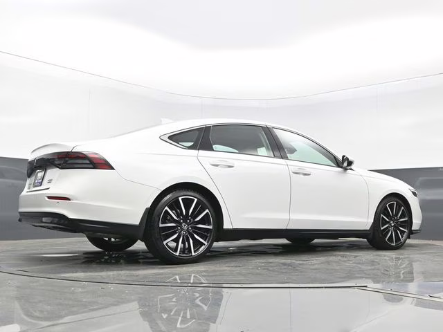 2023 Platinum White Pearl Honda Accord Hybrid Touring FWD Sedan