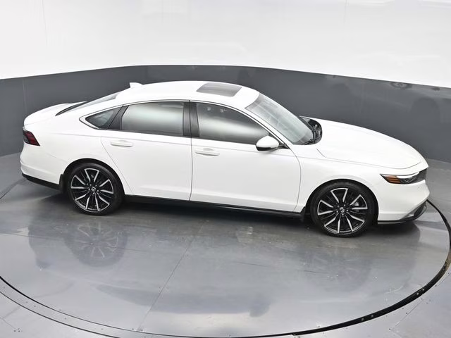 2023 Platinum White Pearl Honda Accord Hybrid Touring FWD Sedan