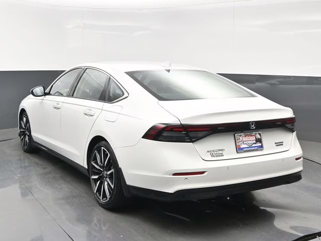 2023 Platinum White Pearl Honda Accord Hybrid Touring FWD Sedan