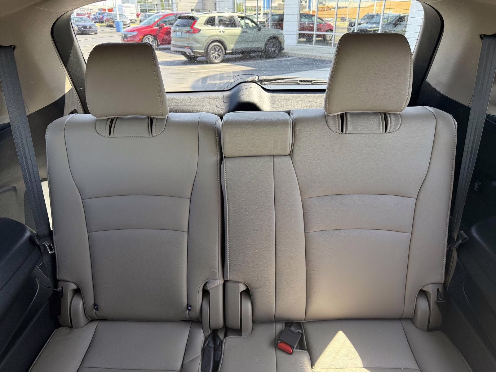 2018 White Diamond Pearl Honda Pilot Touring AWD SUV