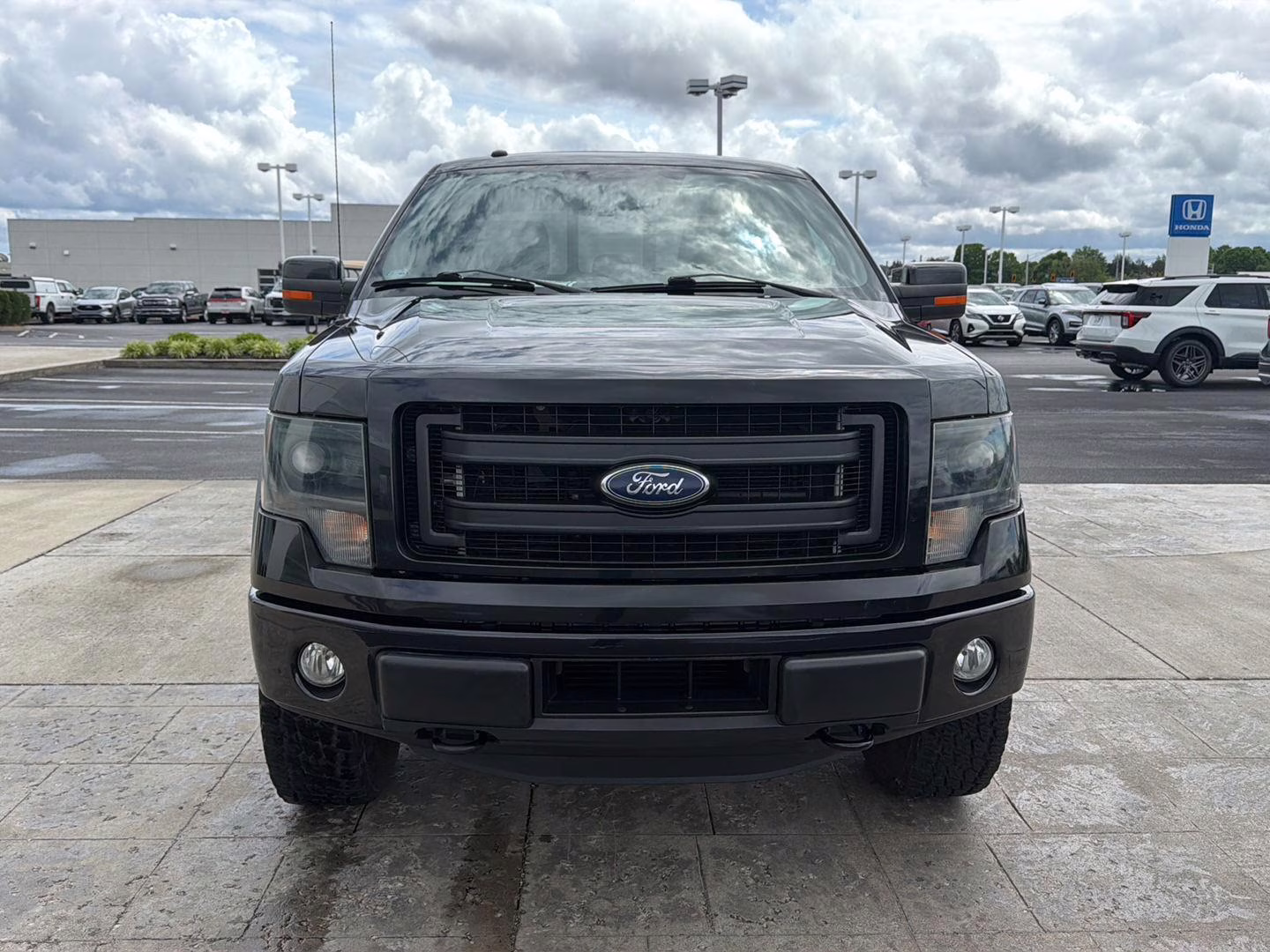 2014 Tuxedo Black Metallic Ford F-150 4WD SUPERCAB 145  XLT 4X4