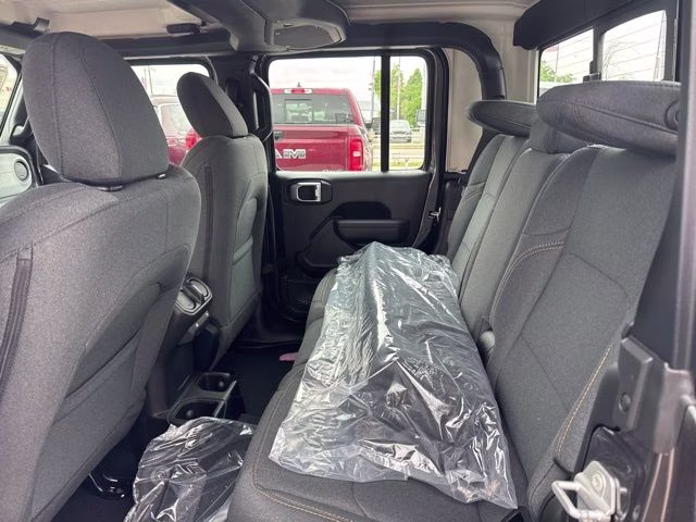 2026 Granite Crystal Metallic Clearcoat Jeep Gladiator Sport 4X4 Truck