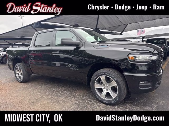 2026 Diamond Black Crystal Pearlcoat Ram 1500 Express 4X4 Truck