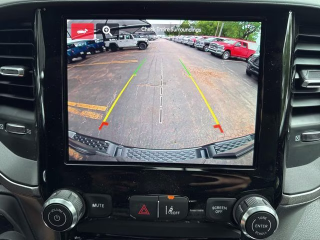 2026 Diamond Black Crystal Pearlcoat Ram 1500 Express 4X4 Truck