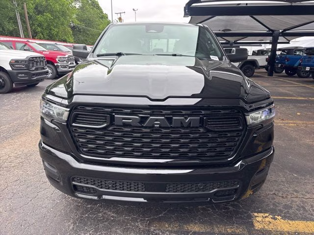 2026 Diamond Black Crystal Pearlcoat Ram 1500 Express 4X4 Truck
