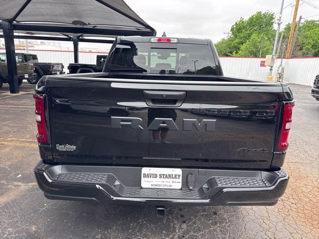 2026 Diamond Black Crystal Pearlcoat Ram 1500 Express 4X4 Truck